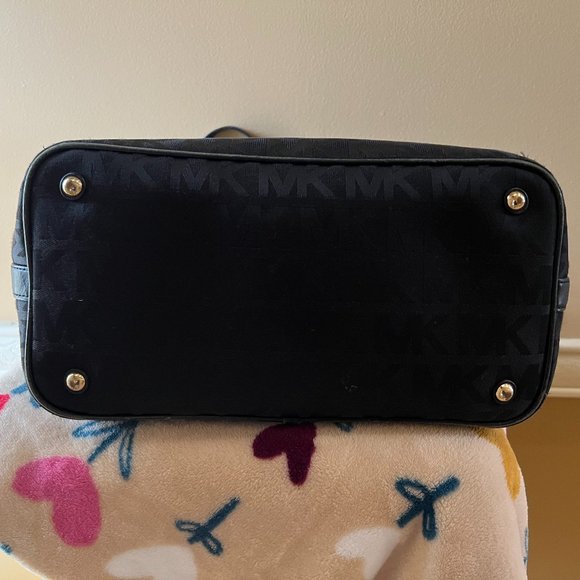 Michael Kors Large Black Canvas Tote - Picture 4 of 9